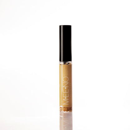 organic Lash & Brow Growth Serum which contains fenugreek seeds. boosts lash and grow growth